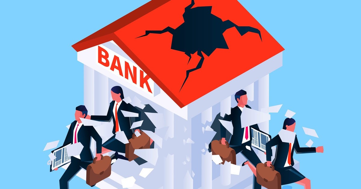 Investors and economists are getting worried about more bank failures ...