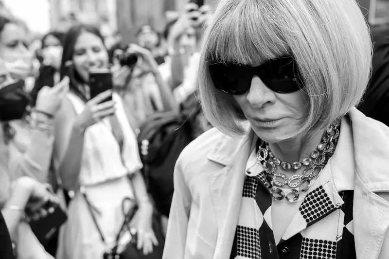 Anna Wintour na Tygodniu Mody w Mediolanie - lato 2022. Fot. Mondadori Portfolio/Sipa USA/East News