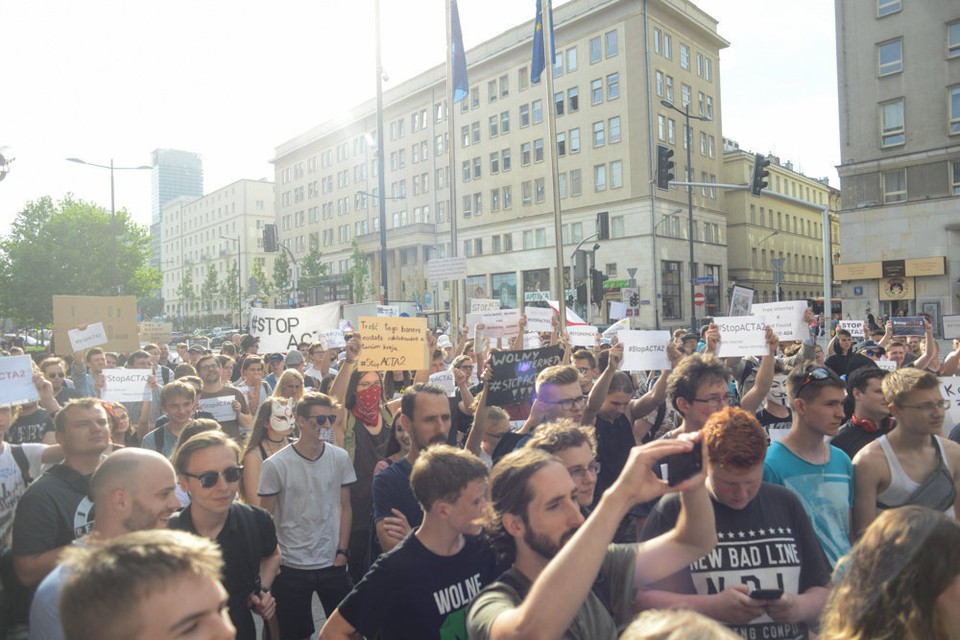 Przed przedstawicielstwem KE protest przeciwko cenzurze internetu