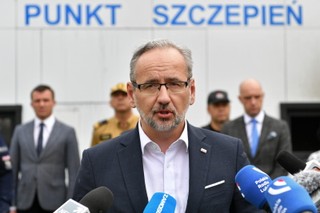 Rząd ma plan na czwartą falę. Obostrzenia już przy tysiącu zakażeń dziennie