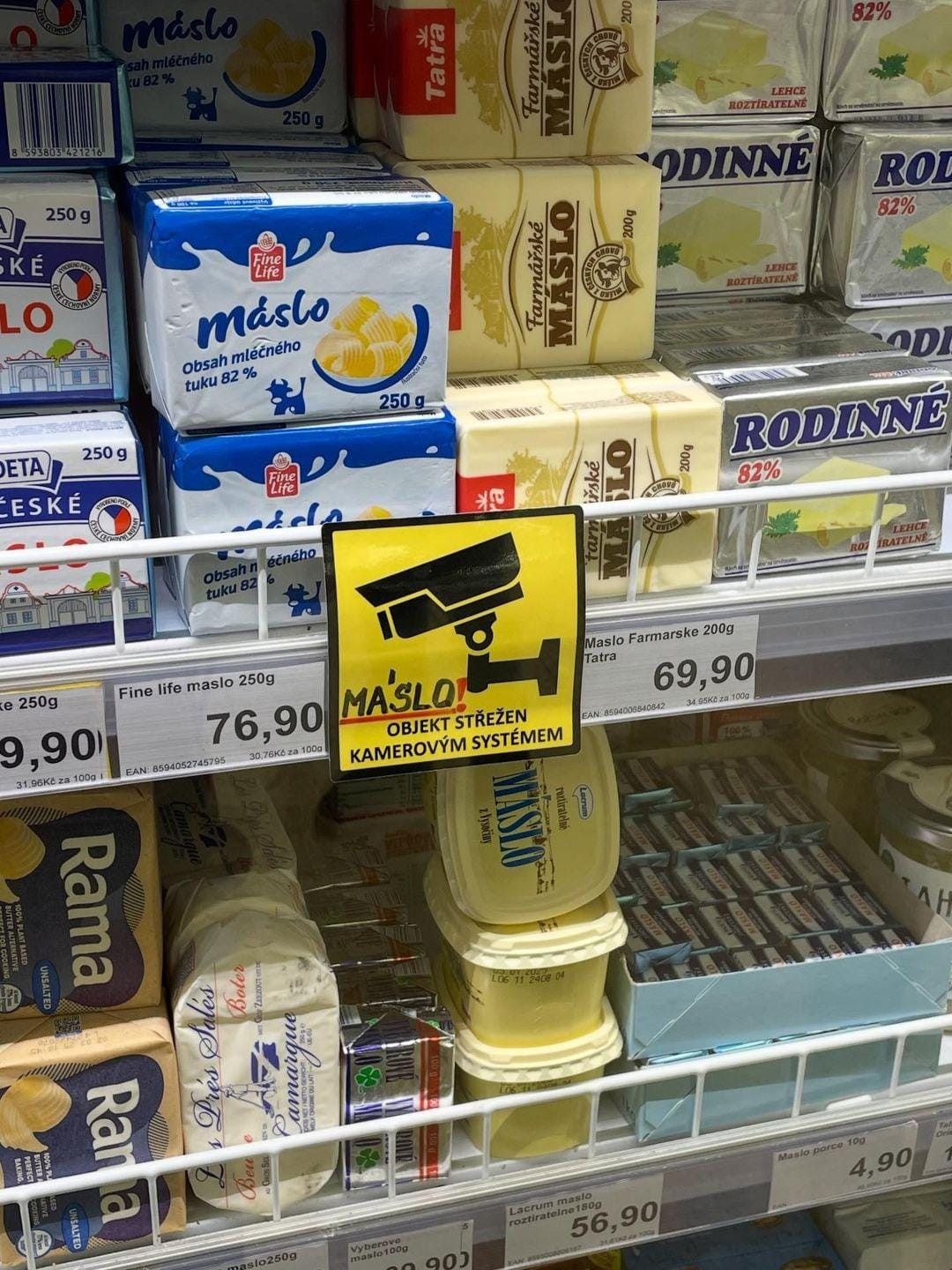 Herec a komik Michal Kavalčík, známy pod prezývkou Ruda z Ostravy, zverejnil foto z potravín v Česku.