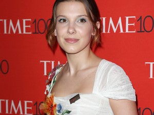 Elképesztő! Millie Bobby Brown gyönyörű menyasszonnyá változott a vörös szőnyegen!
