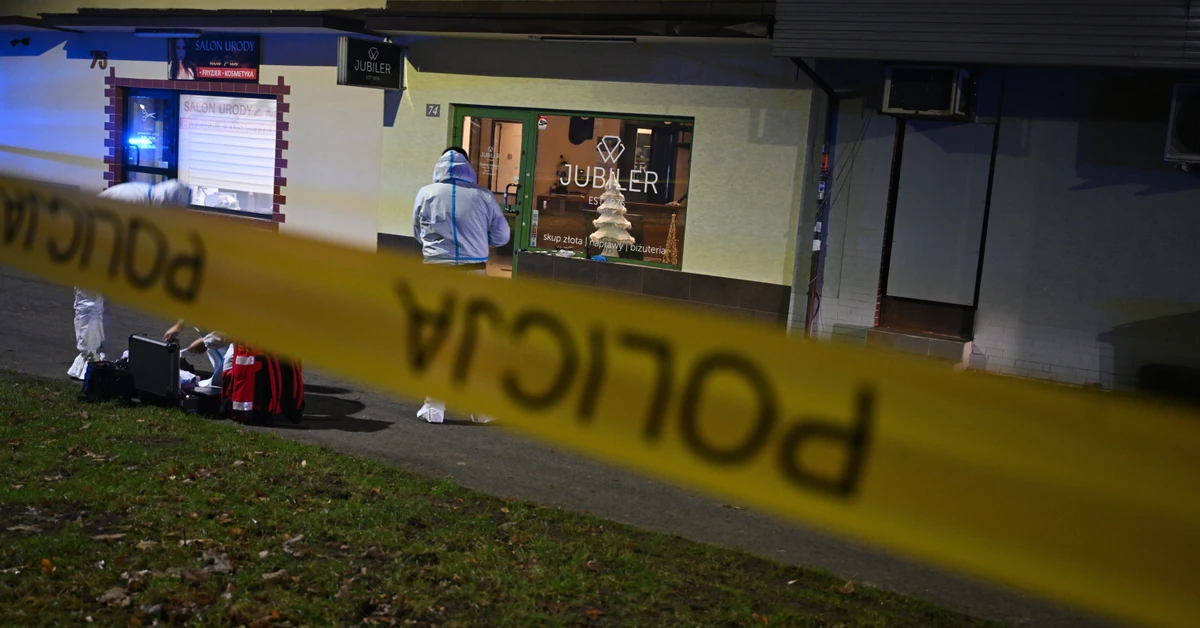 Napad na jubilera w Nowej Hucie. Ranny sprzedawca, trwa obława policji