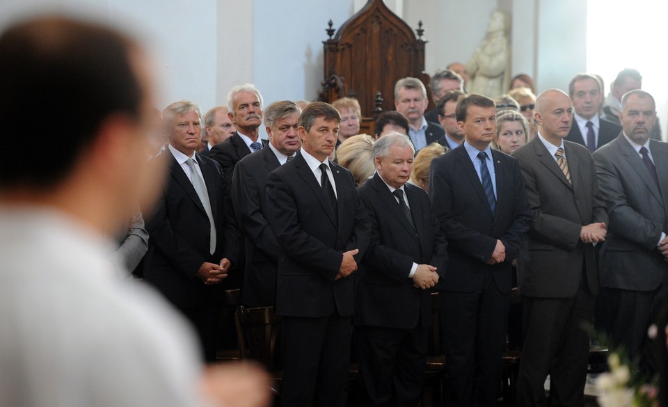 Mariusz Błaszczak i Jarosław Kaczyński, fot. PAP/Grzegorz Jakubowski