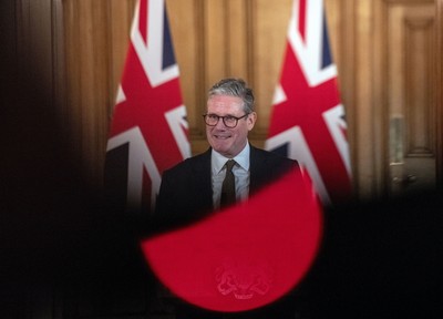 Keir Starmer: Koniec deportacji imigrantów do Rwandy