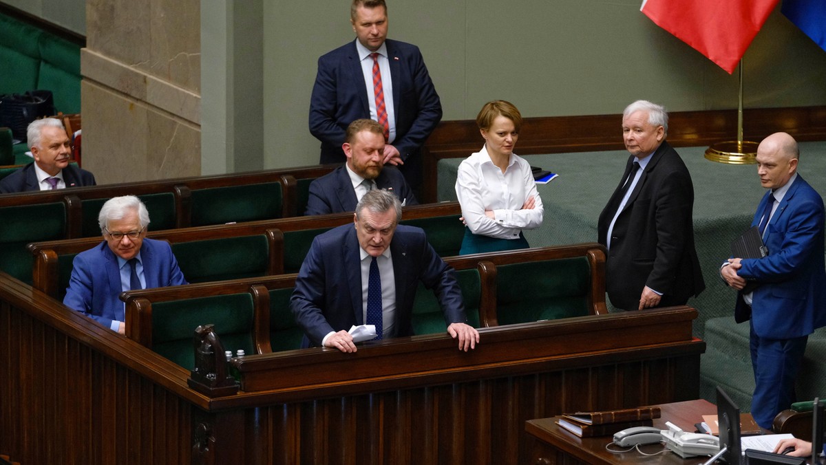 Sejm. Kaczyński o "hołocie chamskiej". Fala Komentarzy