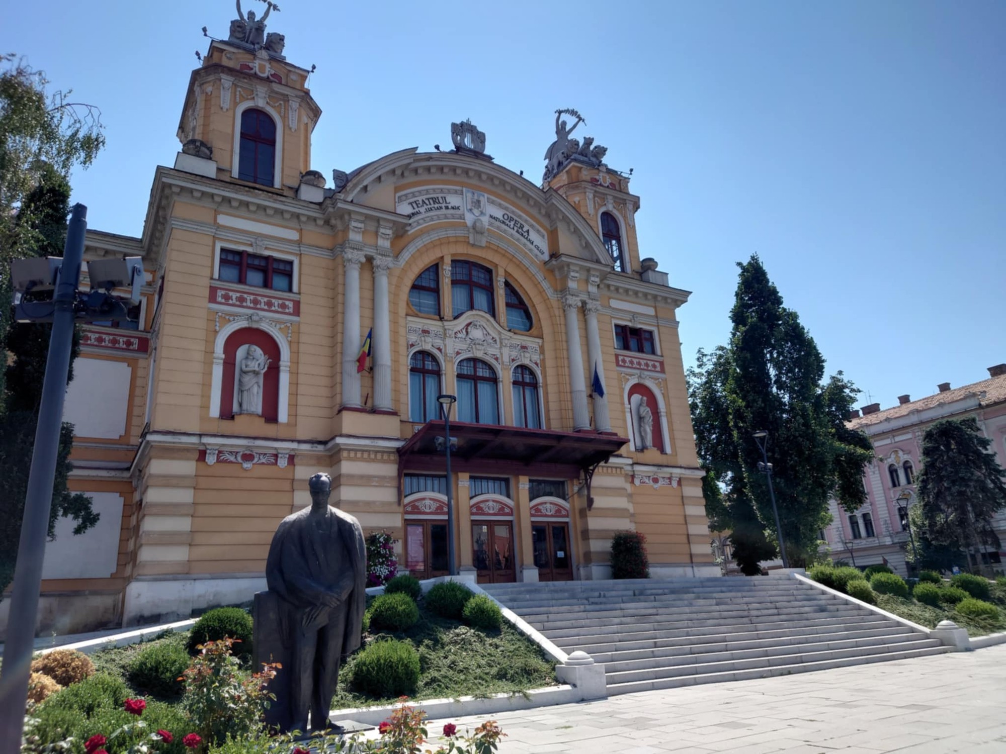 Čitateľ Gabriel nám poslal zábery z rumunského mesta Kluž. 
