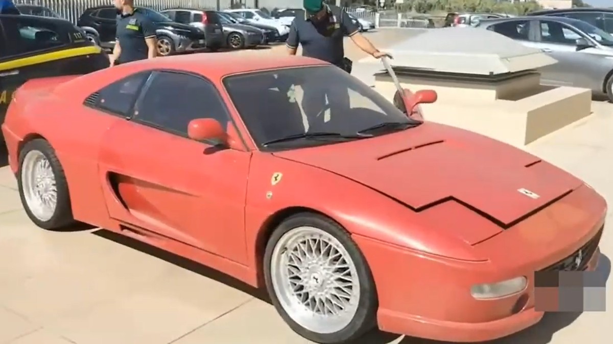 Toyotu pretvorio u Ferari