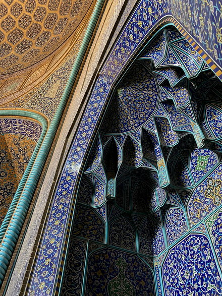 Isfahan. Meczet Szejka Lotfollaha, kolory.