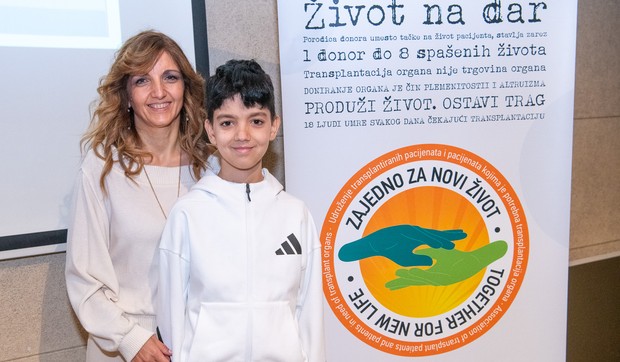 Marko Trnavac je uspešno transplantiran, a donor dela jetre mu je bila majka Jelena