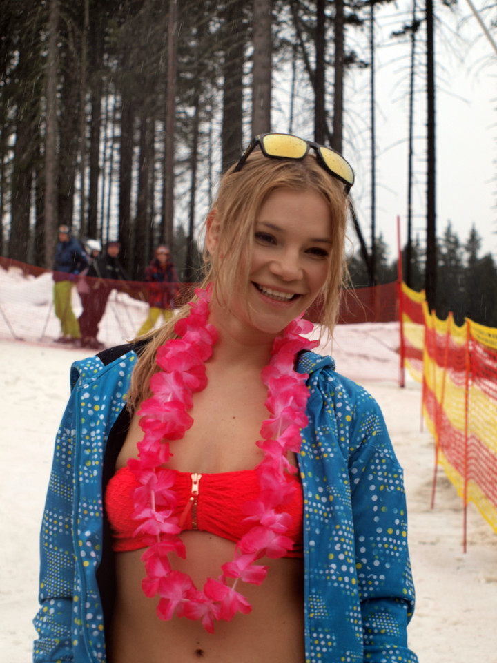 Bikini Skiing 2014 z Mają Bohosiewicz