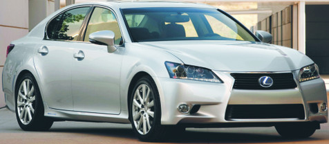 Najnowszą generację hybrydowego Lexusa GS 450h najlepiej obrazuje liczba 5,9 – tyle sekund zabiera mu przyspieszenie do 100 km/h i tyle litrów paliwa średnio zużywa