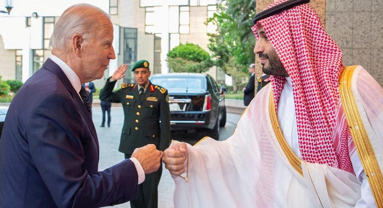 US President Joe Biden (l) and Saudi Crown Prince Mohammed bin Salman.Bandar Algaloud/Reuters