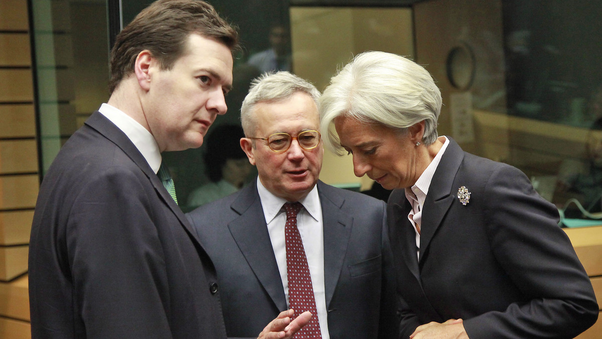 Brytyjski minister finansów George Osborne ocenił w czwartek, że strefa euro wchodzi na - dobrą drogę, ale trzeba "naciskać" na jej przywódców, by wdrażali porozumienie osiągnięte na szczycie w Brukseli w sprawie zadłużenia krajów eurolandu - dodał.