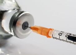 Bezpłatne szczepienia dla seniorów. Miasto kupiło ponad 6 tys. szczepionek