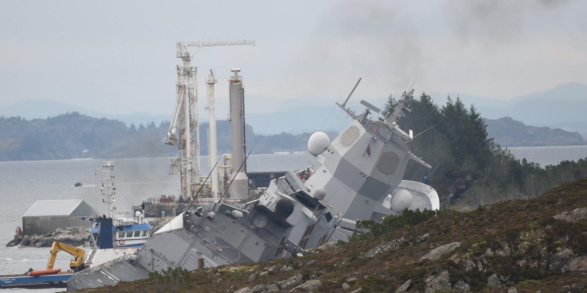 Norweska fregata KNM Helge Ingstad zostałą staranowana przez tankowiec