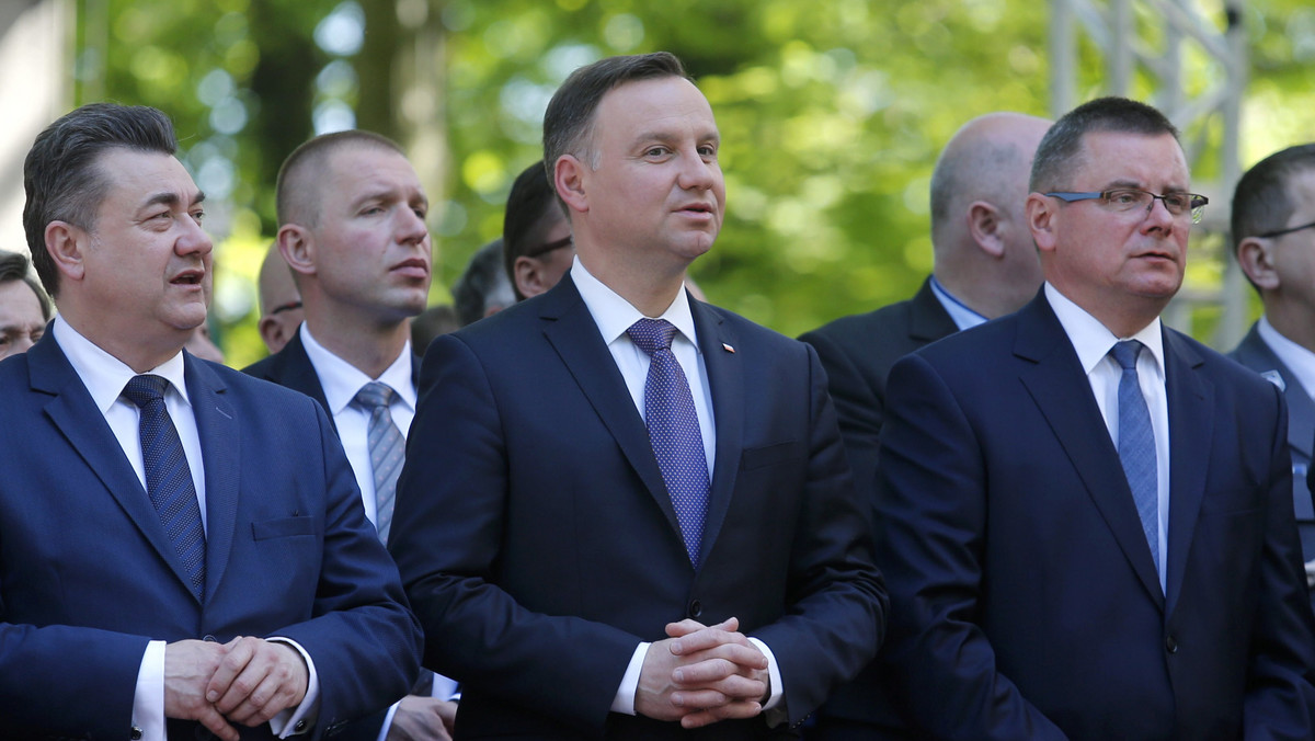 PIEKARY ŚLĄSKIE PIELGRZYMKA MĘŻCZYZN (Andrzej Duda, Grzegorz Tobiszowski, Jerzy Polaczek)