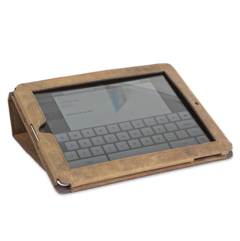 Etui Bramante wykonane z eleganckiej skóry sprawi, że nasz iPad będzie bezpieczny. Pokrowiec pasuje także do najnowszej odsłony tabletu. Pomaga też przy pisaniu - można go specjalnie złożyć. Jedyną wadą jest to, że w tym etui iPad dłużej się chłodzi po graniu