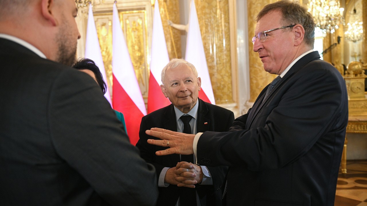 Awantura w PiS o Jacka Kurskiego. "Nierób zarabia krocie"