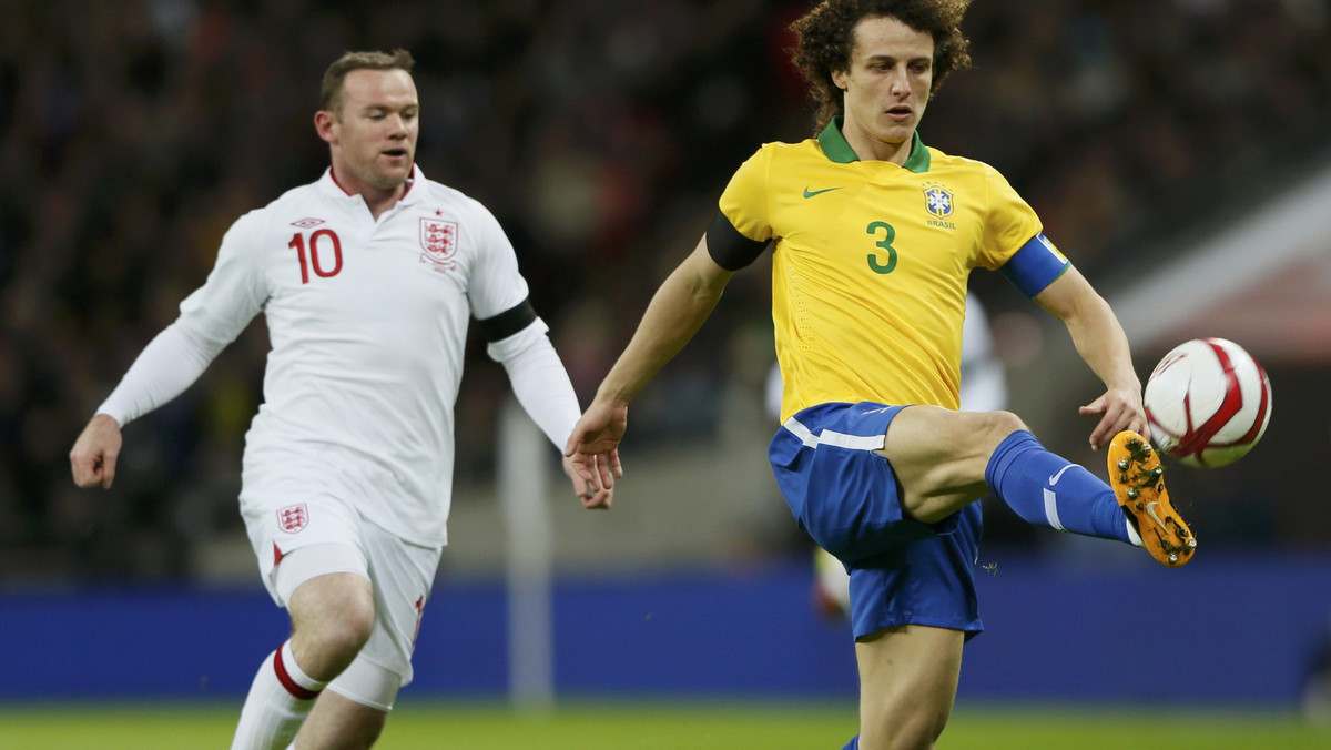 Obrońca reprezentacji Brazylii, David Luiz, nie był do końca zaskoczony porażką z Anglikami w towarzyskim spotkaniu rozegranym na Wembley. Zawodnik Chelsea tłumaczył, że połowa kolegów z drużyny ma aktualnie przerwę w rozgrywkach i nie trenuje na pełnych obrotach.