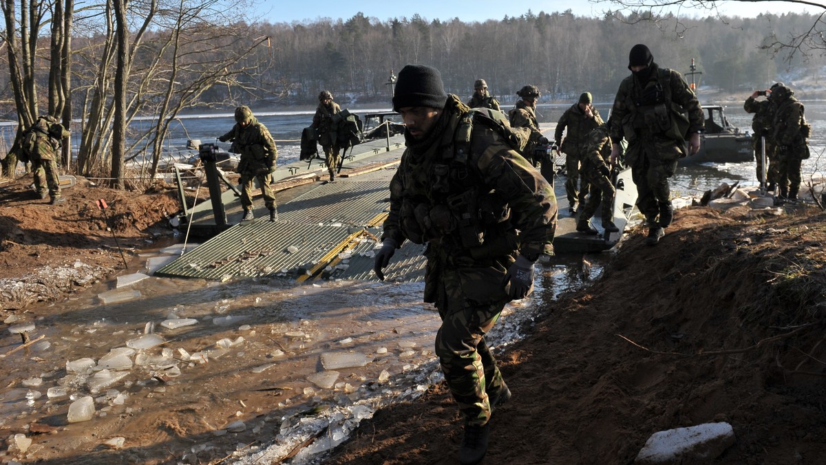 Bison, Gepard, Dragon i Saber Guardian - to kryptonimy ćwiczeń wojskowych, w których uczestniczą lub mogą uczestniczyć rozmieszczani obecnie w Polsce żołnierze z USA razem z oddziałami polskimi. Przedstawiciele dowództw z obu państw pracują obecnie nad szczegółami.