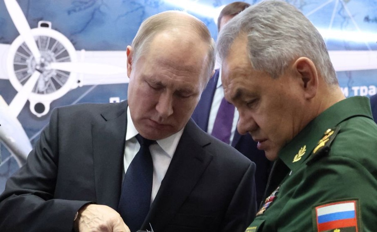 Władimir Putin i Siergiej Szojgu