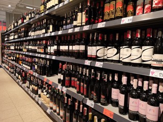 Dzielnice nie chcą nocnej prohibicji w stolicy. Decyzja Warszawy stolicy już we wrześniu?