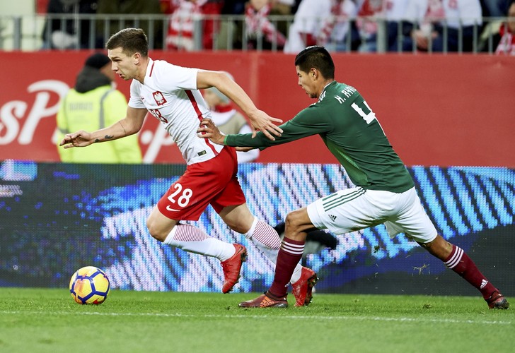 Jakub Świerczok (L) i Hugo Ayala (P)