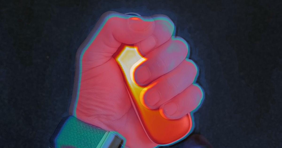 Chauffe-mains contre les doigts froids en hiver : essence, produits chimiques ou batterie externe USB