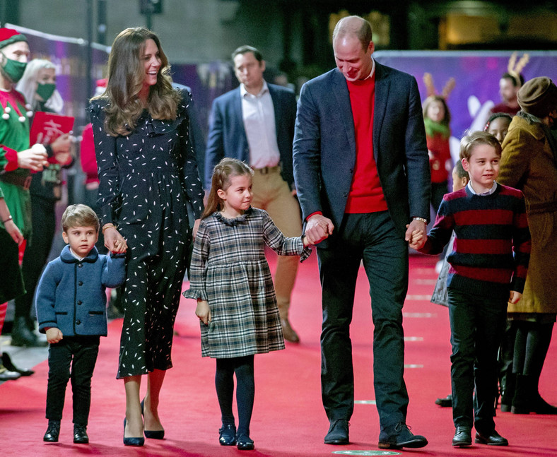 Kate Middleton i książę William z dziećmi