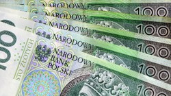 Podwyżki opłat za parkowanie w Warszawie. 1200 zł za drugi samochód