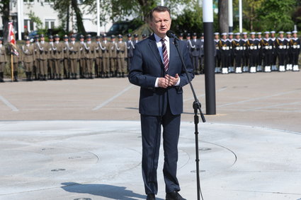 Wyższe zarobki, dodatkowy urlop. MON szuka żołnierzy wśród cywilnych pracowników