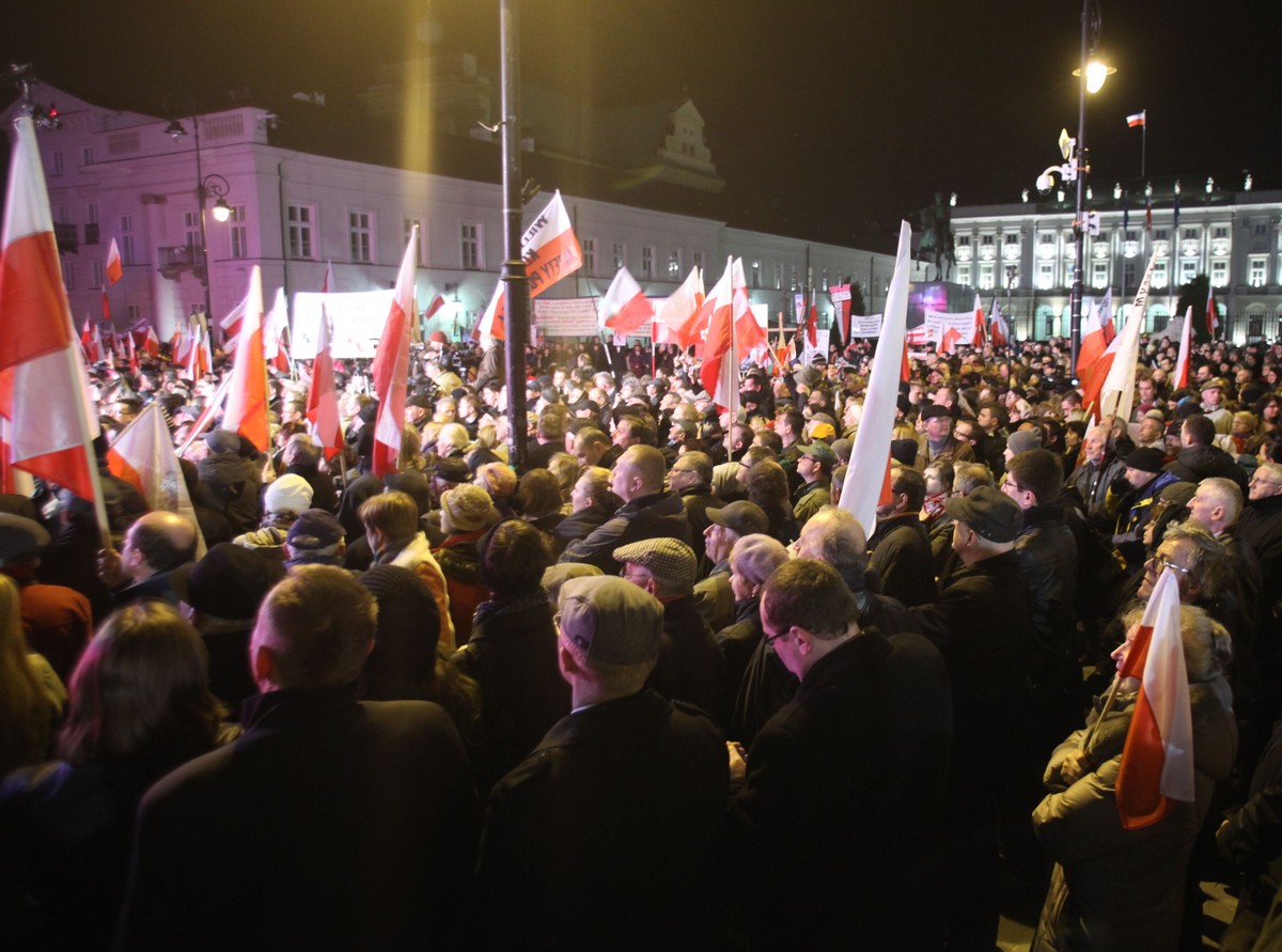 demonstracja smoleńsk pałac prezydencki