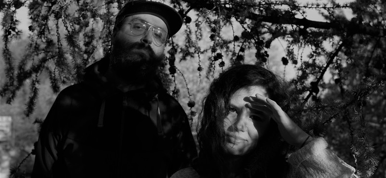 Piosenka zespołu Duchy  "Usiądź z nami" na pożegnanie wakacji