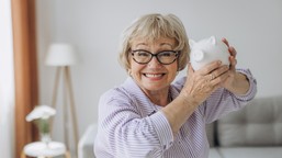 nadchodzą zmiany w portfelach seniorów. rok 2026 pod znakiem licznych podwyżek. nie tylko emerytury pójdą w górę