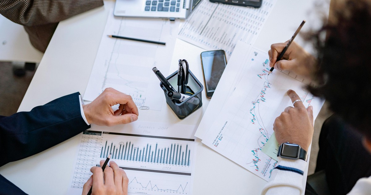 501FX bets embedded human advisory can outcompete self-service ...