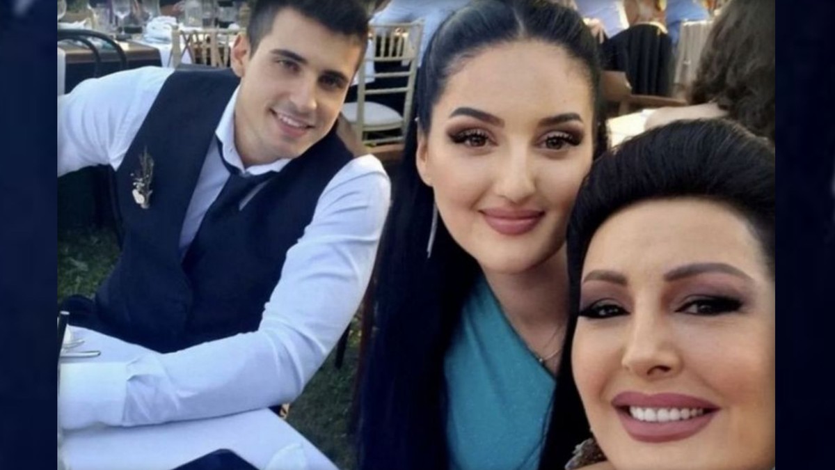 Dragana Mirković sa sinom i ćerkom