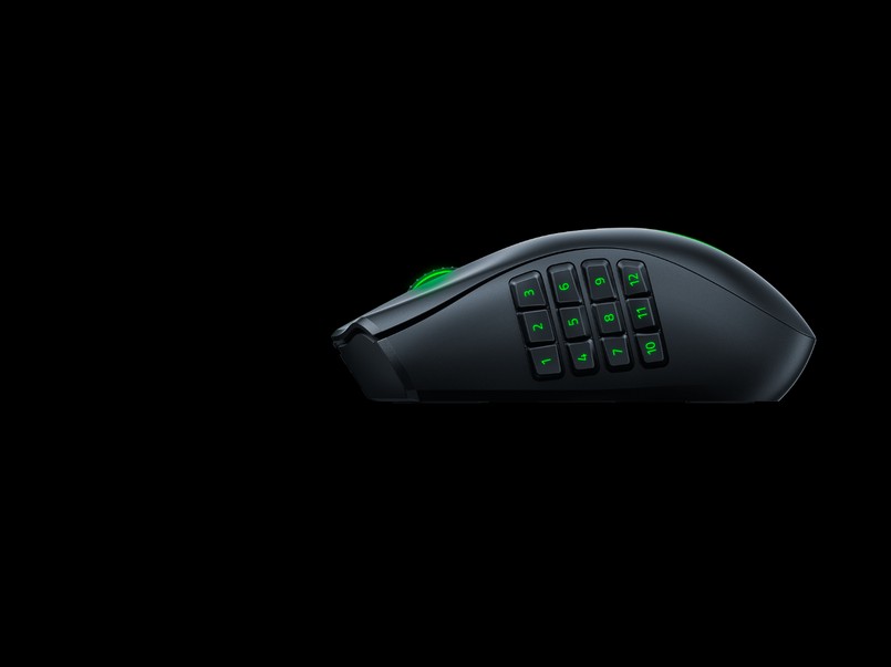 Razer Naga Pro - widok z boku