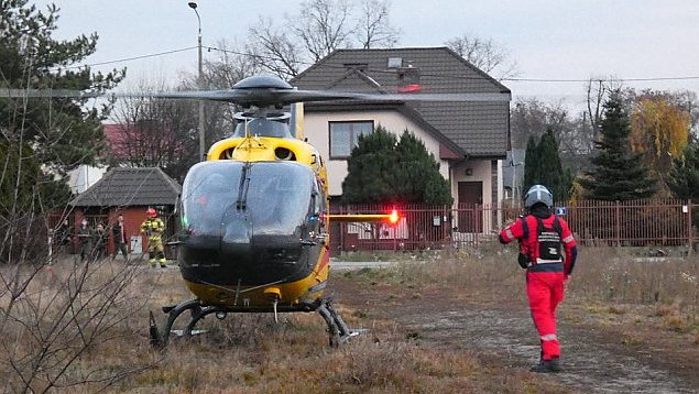 Włamywacz spadł z dachu. Do szpitala poleciał śmigłowcem. Fot. Agencja Wyborcza.pl/ Dariusz Borowicz