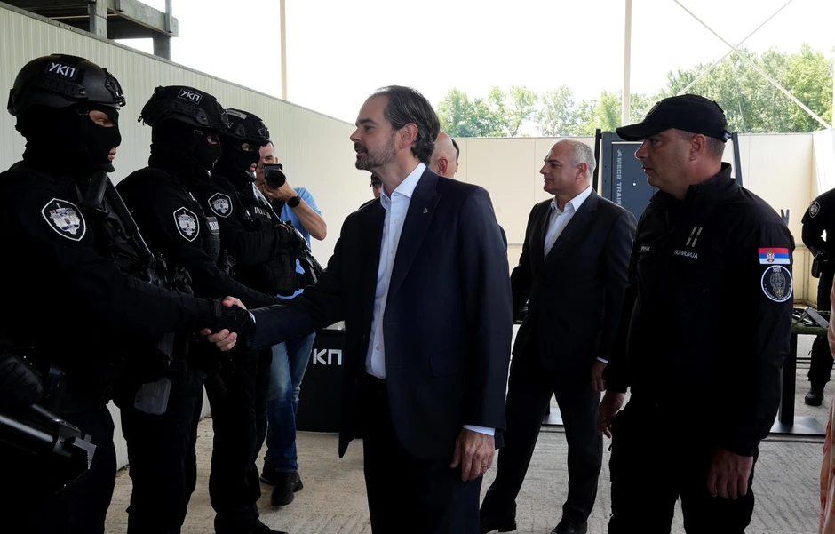 Pomoćnik direktora policije pukovnik policije Željko Brkić i generalni sekretar Interpola Valdesi Urkiza 