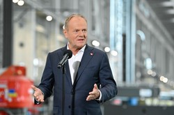 Mentzen zaskoczył Trzaskowskiego pytaniem o rudych. Reaguje Tusk