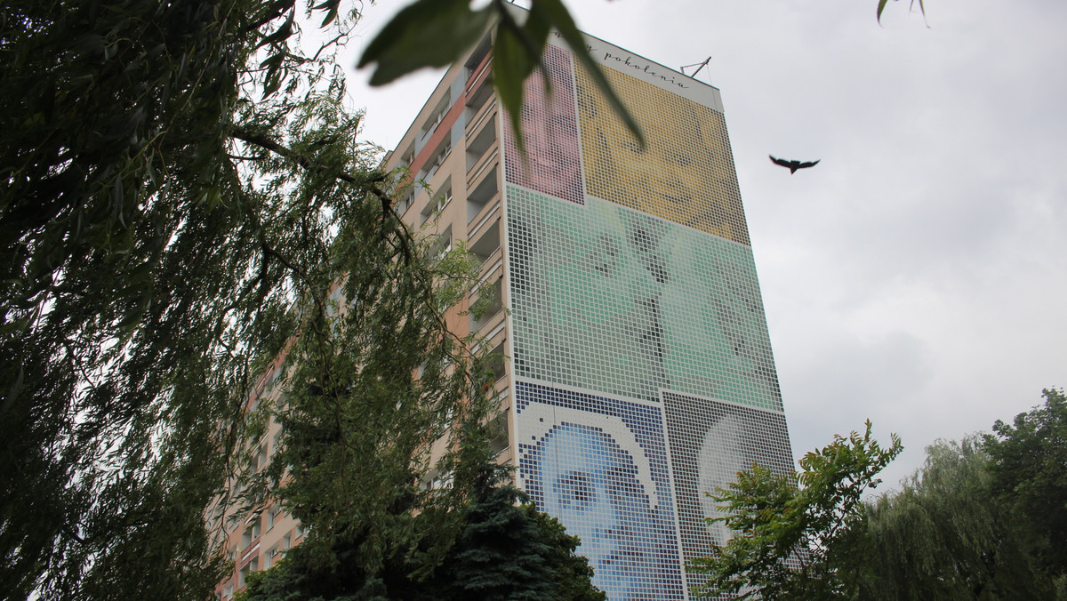 Malowidło ozdobiło ścianę bloku na os. Piastowskim