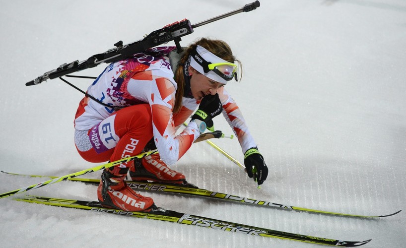 <b>Monika Hojnisz</b> zajęła 6. miejsce w biathlonowym biegu masowym na 12,5 km na igrzyskach olimpijskich w Soczi. Polka strzelała bezbłędnie i pokonała trasę w 36:20.5, tracąc 54,9 sekundy do zwyciężczyni - Darii Domraczewej. To trzecie olimpijskie złoto Białorusinki na igrzyskach w Soczi. Drugie miejsce zajęła Czeszka Gabriela Soukalowa (35:45.8), a trzecie Norweżka Tiril Eckhoff (35:52.9).
Wszystkie trzy Polki znalazły się w pierwszej dwudziestce - Monika Hojnisz była 6., Krystyna Pałka - 19., a Weronika Nowakowska Ziemniak - 20.