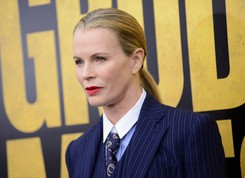 Kim Basinger z miłymi chłopakami Russellem Crowe'em i Ryanem Goslingiem