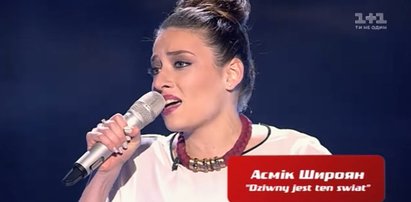 "Dziwny jest ten świat" w ukraińskim "The Voice". Dziś to wykonanie porusza do głębi [WIDEO]