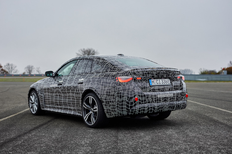 BMW i4 – ostatnie szlify na torze