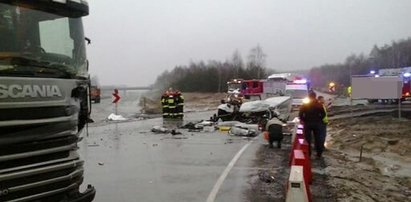 Wypadek na krajowej „siódemce”. Kierowca w ciężkim stanie