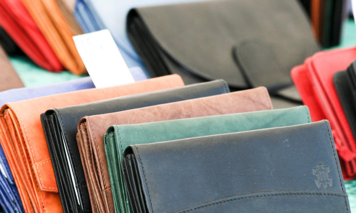 Najlepszy kolor portfela. Przyciaga pieniądze jak żaden inny