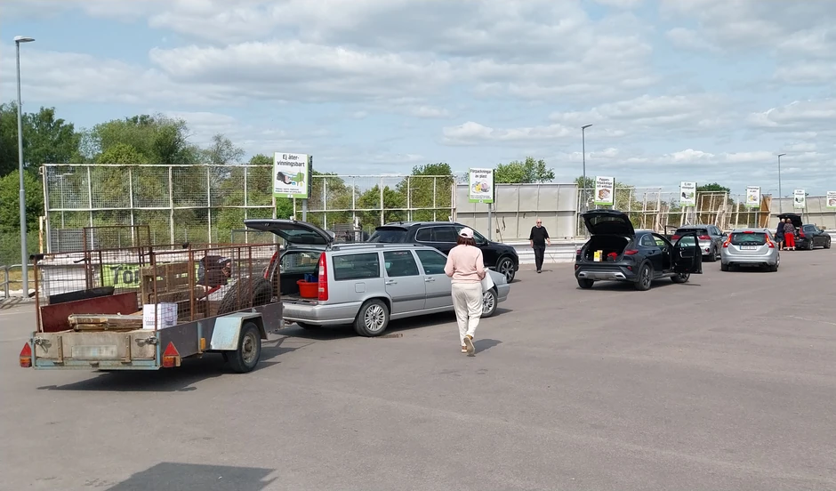 Građani Eskiltune dovoze nepotrebne stvari i otpad u "ReTunu"