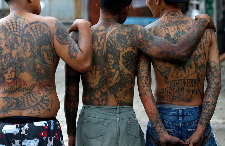 Tatuaże z więzienia na Filipinach